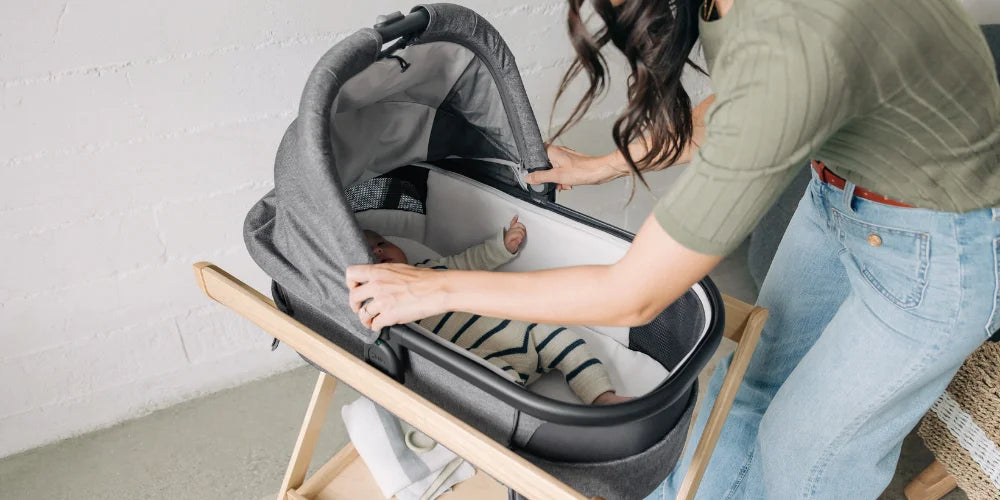 UPPAbaby Carrycot V3 – Safe, Flat-Lay Pram Accessory for Newborns – UPPAbaby Ireland
