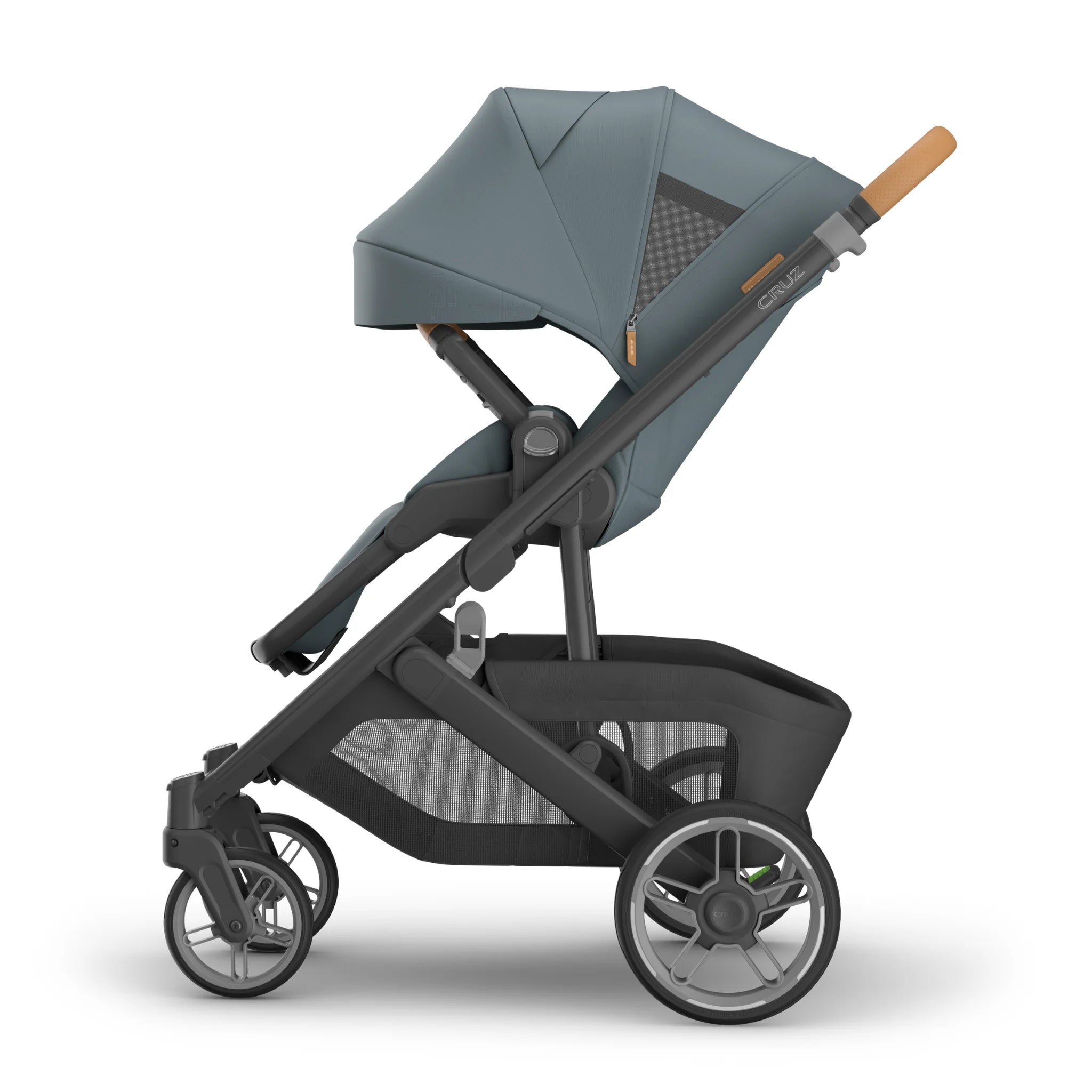 Side view of the Dillan Cruz V3 pram with sunshade extended.