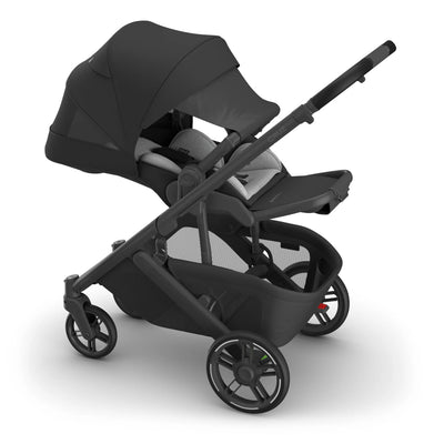 Cruz V3 pram in Jake in newborn mode on white background.
