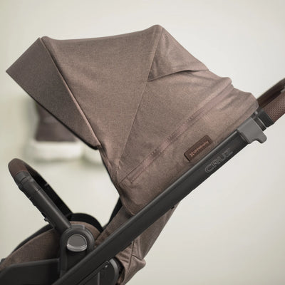 Close up of the Owen fashion of the Cruz V3.