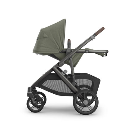 Evelyn Vista V3 in full recline position, parent-facing on a white background