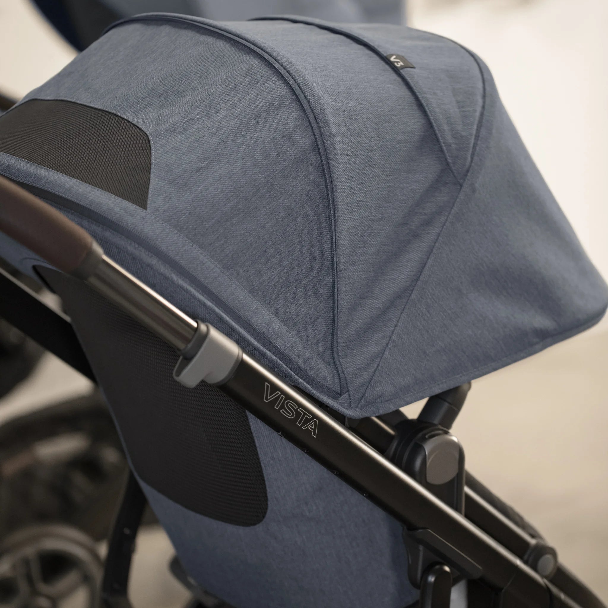 Close-up of extended UPF50+ canopy on the Julian Vista V3